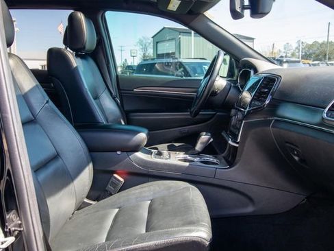 Used 2022 Jeep Grand Cherokee Limited image 10