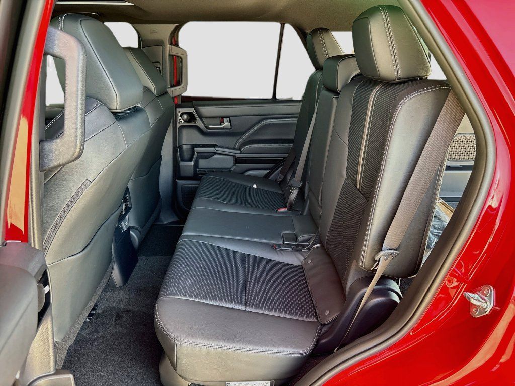 New 2026 Toyota 4Runner Limited AWD/4WD image 21