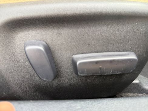 Used 2016 Toyota Avalon XLE Premium image 31