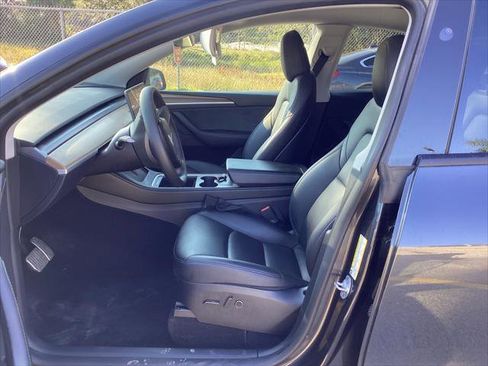 Used 2024 Tesla Model Y Long Range image 12