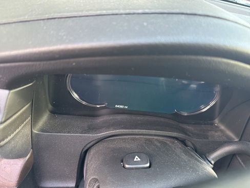 Used 2020 Cadillac Escalade Premium Luxury image 7