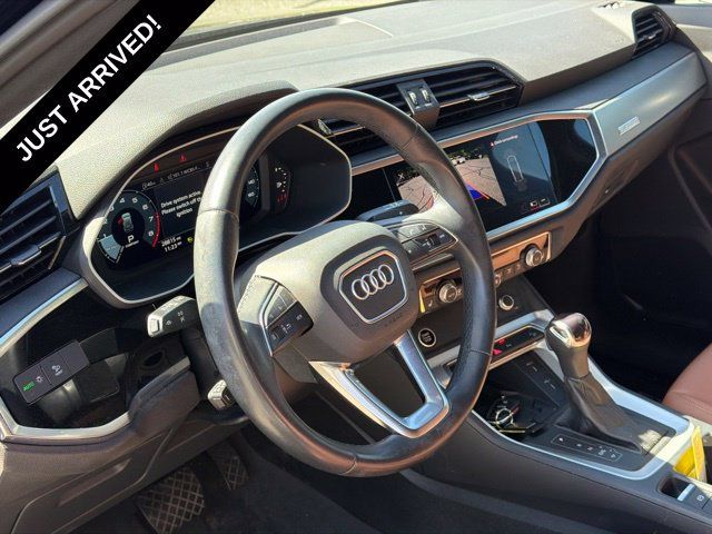 Used 2024 Audi Q3 2.0T Premium w/ Convenience Package AWD/4WD image 7