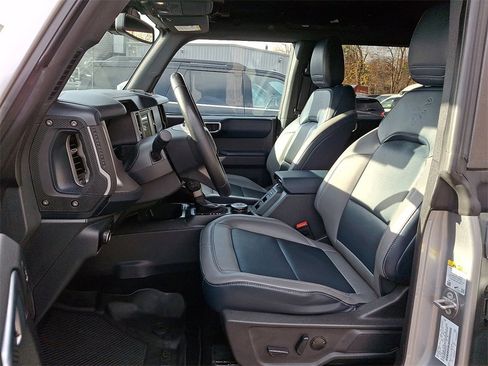 Used 2023 Ford Bronco Outer Banks image 14