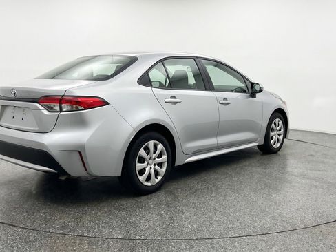 Used 2025 Toyota Corolla LE FWD image 9
