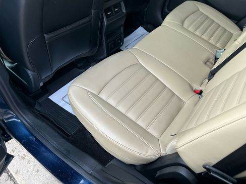 Used 2017 Ford Edge SEL w/ Equipment Group 201A image 9