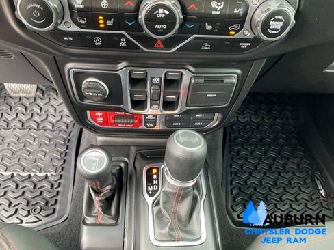 Used 2021 Jeep Wrangler Unlimited Rubicon AWD/4WD image 39