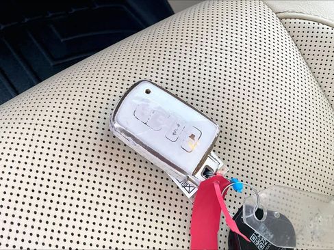 Used 2017 Toyota Highlander Limited image 15