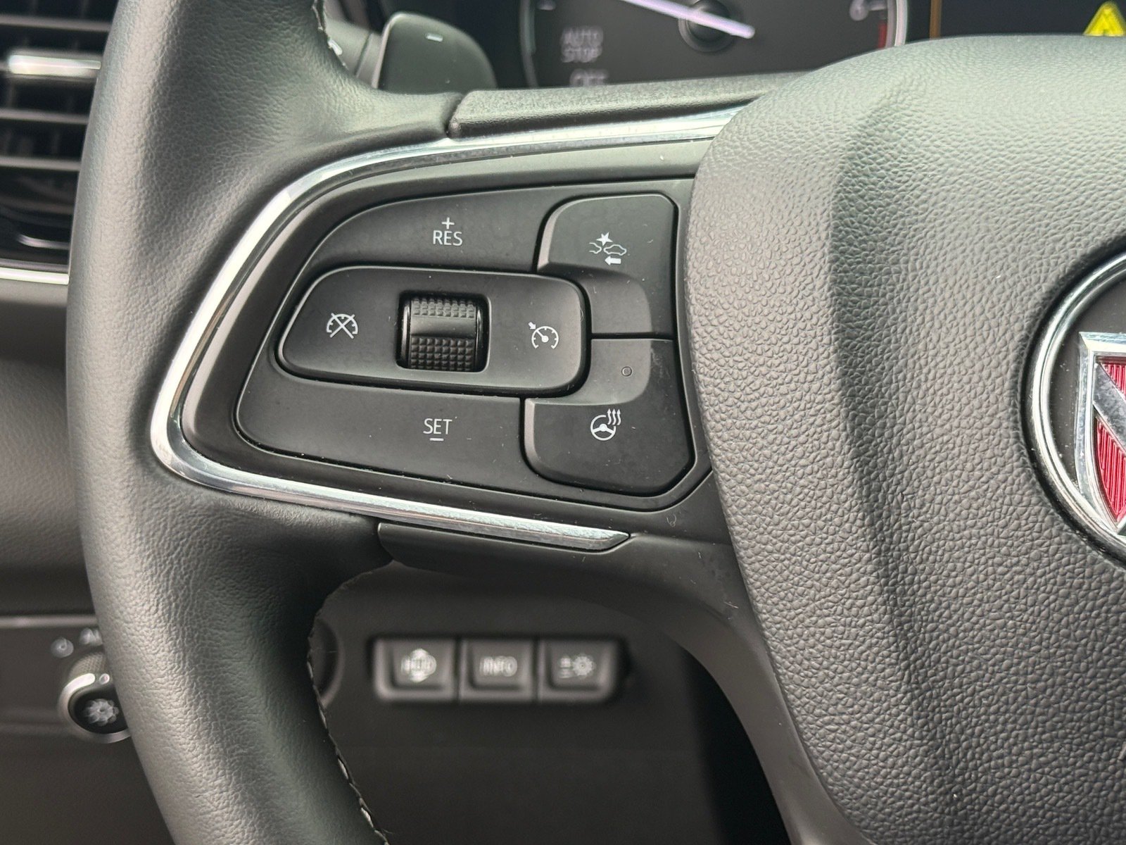 Used 2023 Buick Envision Avenir AWD/4WD image 14