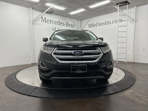 Used 2018 Ford Edge Titanium w/ Equipment Group 302A AWD/4WD image 2