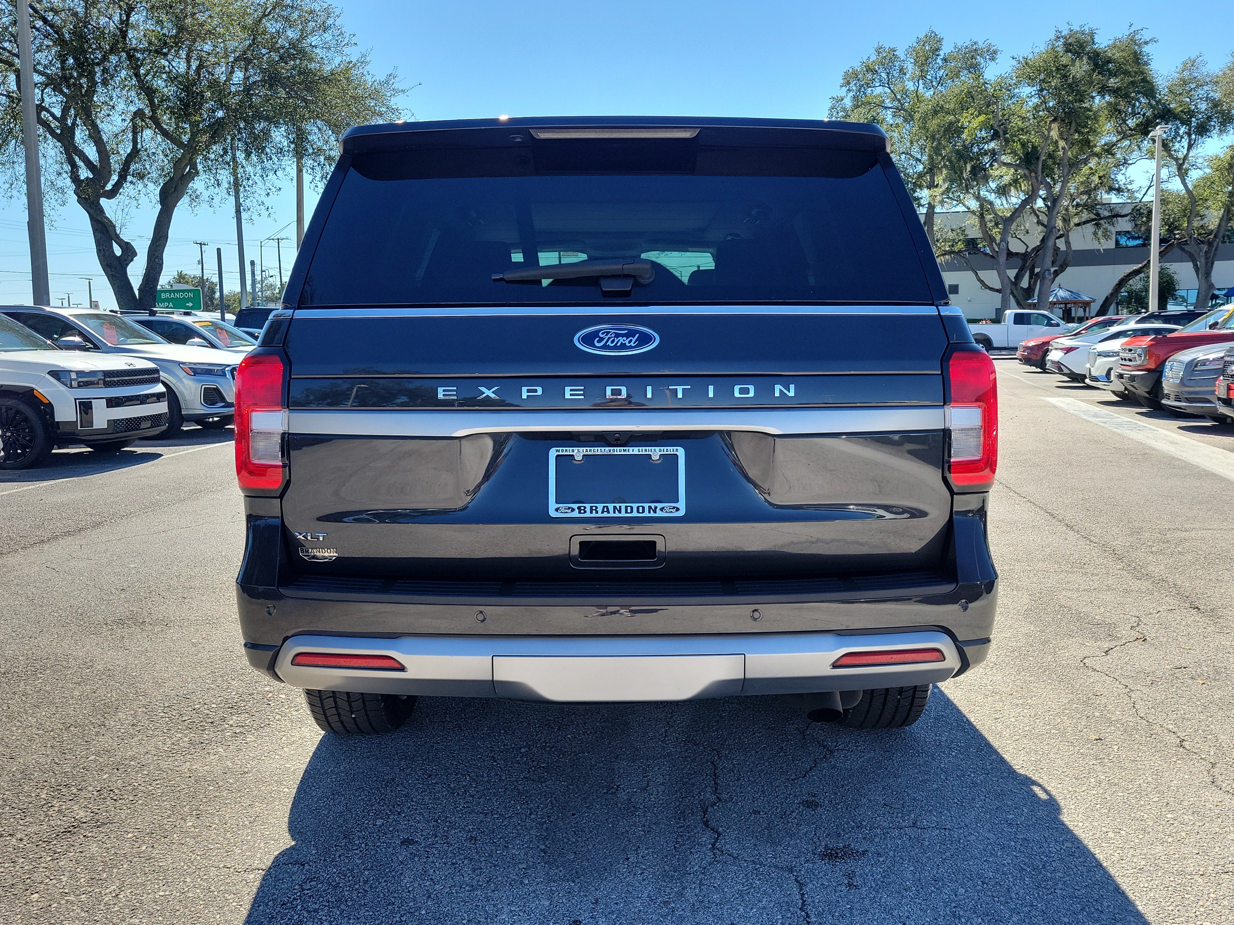 Certified 2024 Ford Expedition XLT RWD image 8