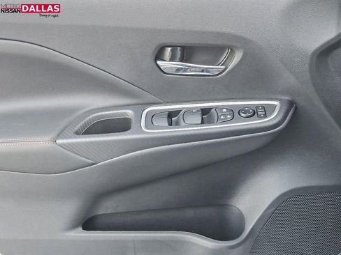 New 2025 Nissan Versa SR w/ Trunk Package image 18