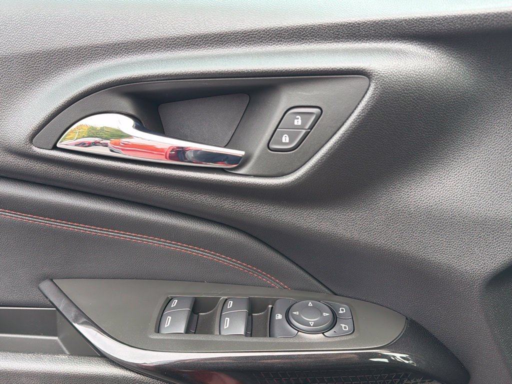 Used 2024 Chevrolet Trax RS w/ Driver Confidence Package FWD image 25