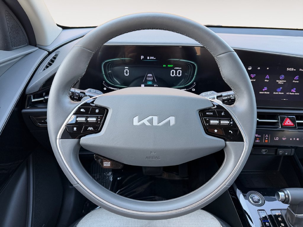 Used 2023 Kia Niro FWD image 23