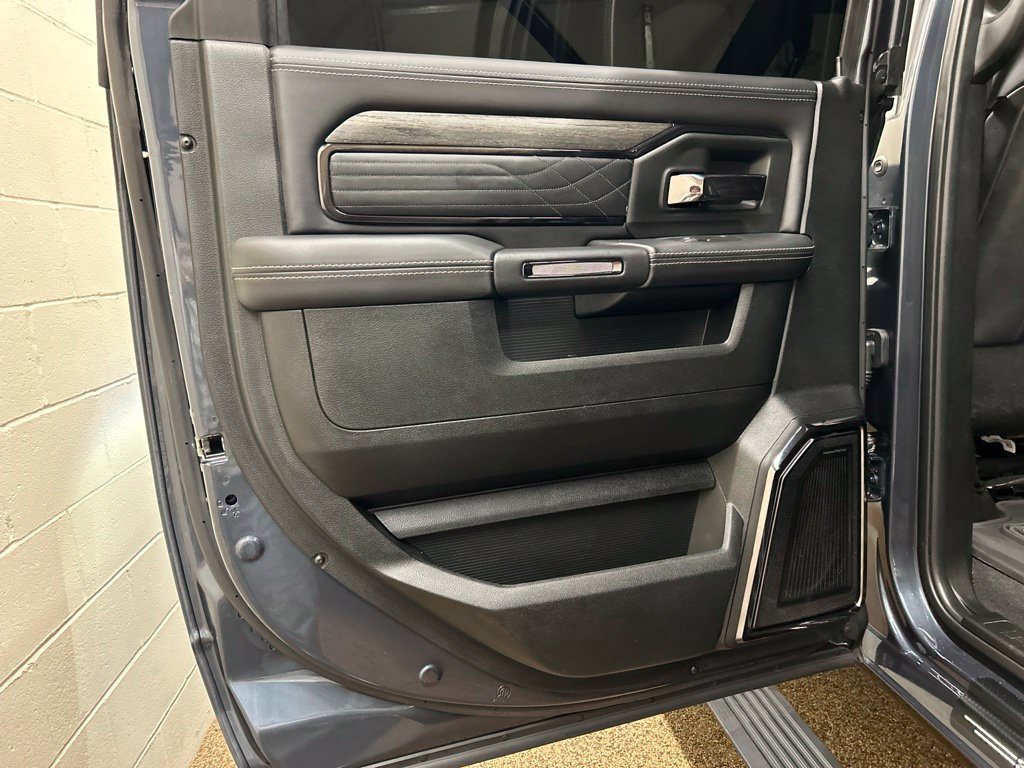Used 2025 RAM 3500 Limited AWD/4WD image 16