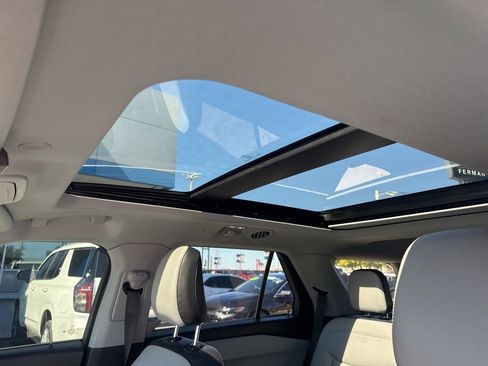 Used 2021 Ford Explorer XLT w/ Equipment Group 202A image 18