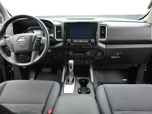 Used 2022 Nissan Frontier SV RWD image 10