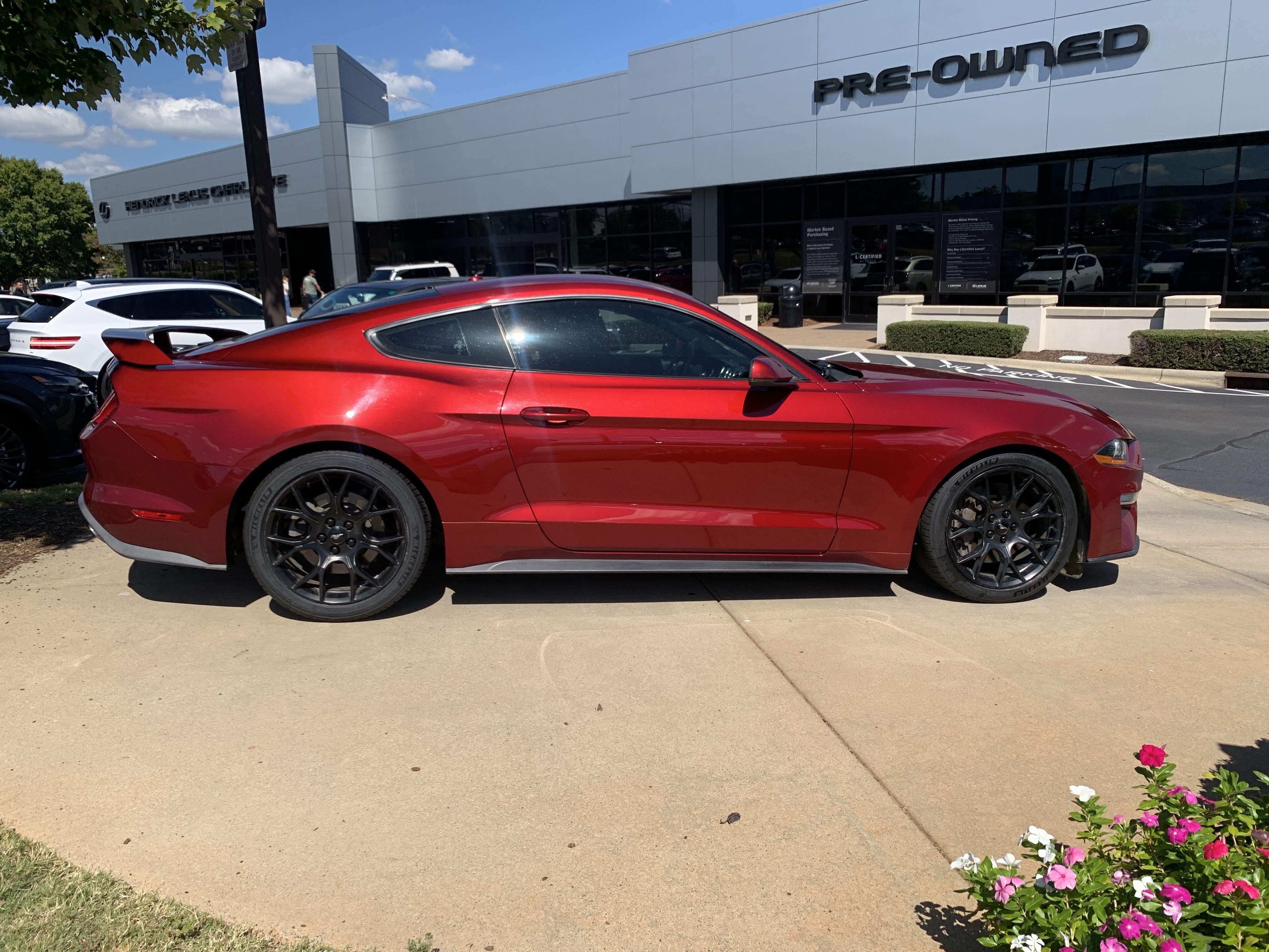 Used 2019 Ford Mustang Premium w/ Ecoboost Performance Package RWD image 11