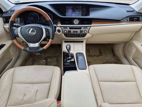 Used 2014 Lexus ES 300h w/ Luxury Package w/Bamboo Trim FWD image 14