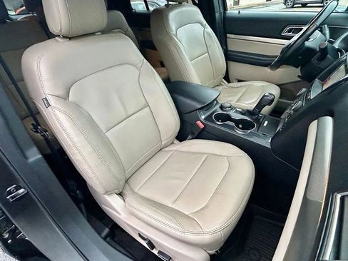 Used 2018 Ford Explorer XLT w/ Equipment Group 202A image 17
