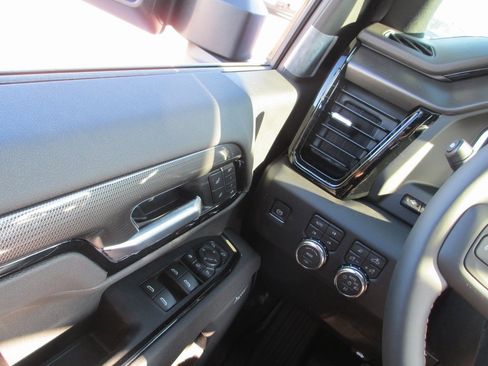 New 2026 GMC Sierra 2500 AT4 w/ AT4 Premium Plus Package image 17