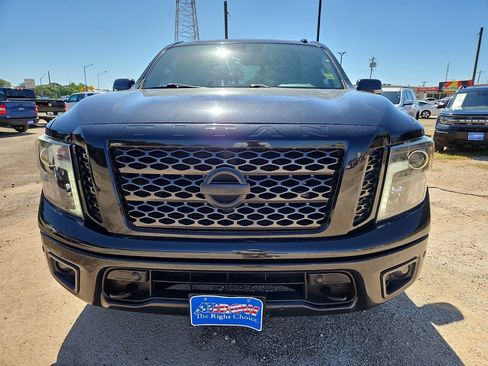 Used 2019 Nissan Titan SL w/ Midnight Edition AWD/4WD image 3