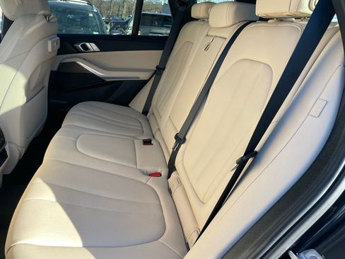 Used 2022 BMW X5 xDrive40i w/ Premium Package image 7