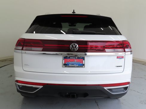 New 2026 Volkswagen Atlas Cross Sport SEL AWD/4WD image 5