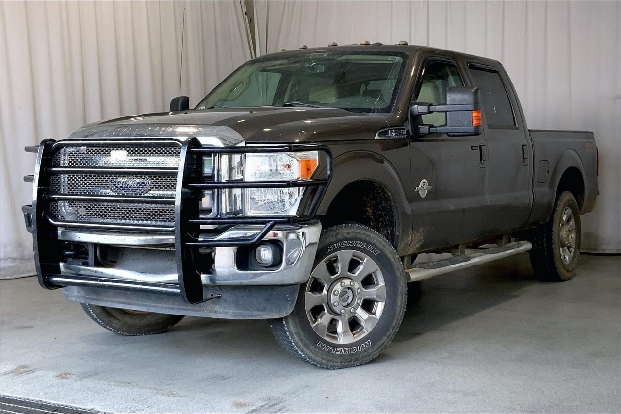 Used 2016 Ford F250 Lariat w/ Lariat Interior Package AWD/4WD image 2