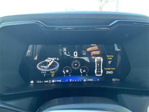 Used 2024 Chevrolet Colorado Z71 w/ Z71 Convenience Package 2 image 11