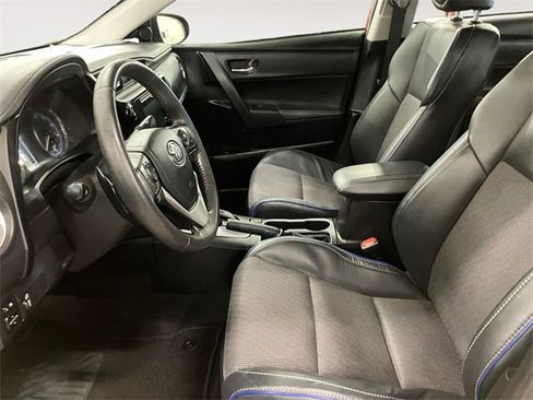 Used 2017 Toyota Corolla SE image 9