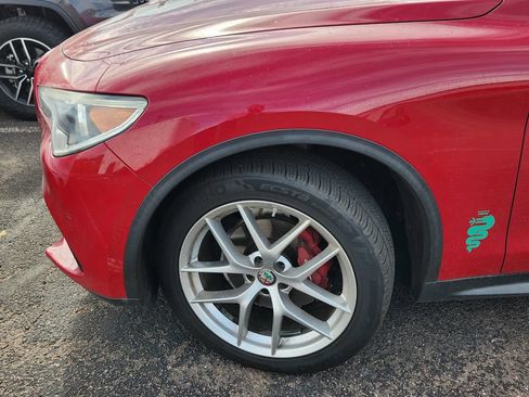 Used 2018 Alfa Romeo Stelvio Ti AWD/4WD image 5