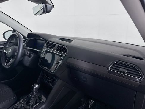 Certified 2023 Volkswagen Tiguan SE AWD/4WD image 27