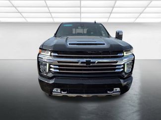 Used 2022 Chevrolet Silverado 3500 High Country w/ Safety Package II video 2