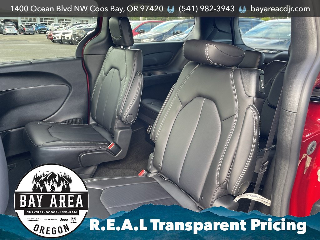 New 2026 Chrysler Pacifica Select w/ S Appearance Package FWD image 11