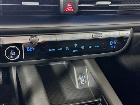 Used 2025 Hyundai Ioniq 6 SE image 16