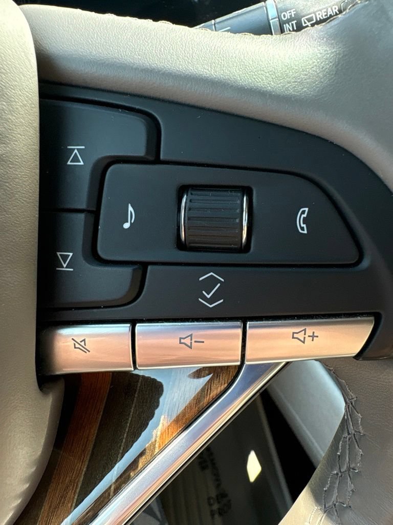 Used 2022 Cadillac Escalade Sport Platinum AWD/4WD image 23