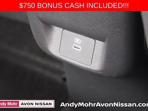 New 2025 Nissan Versa SV image 14