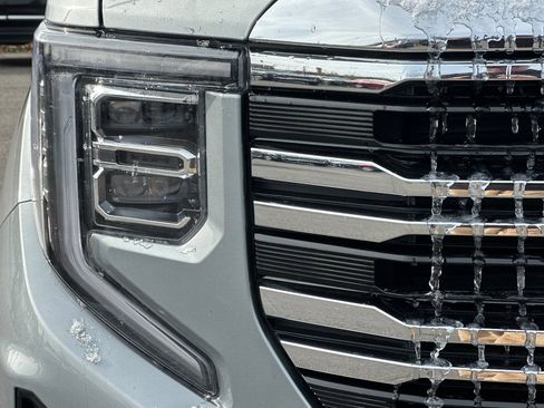 Used 2023 GMC Sierra 1500 SLT w/ SLT Premium Plus Package image 48