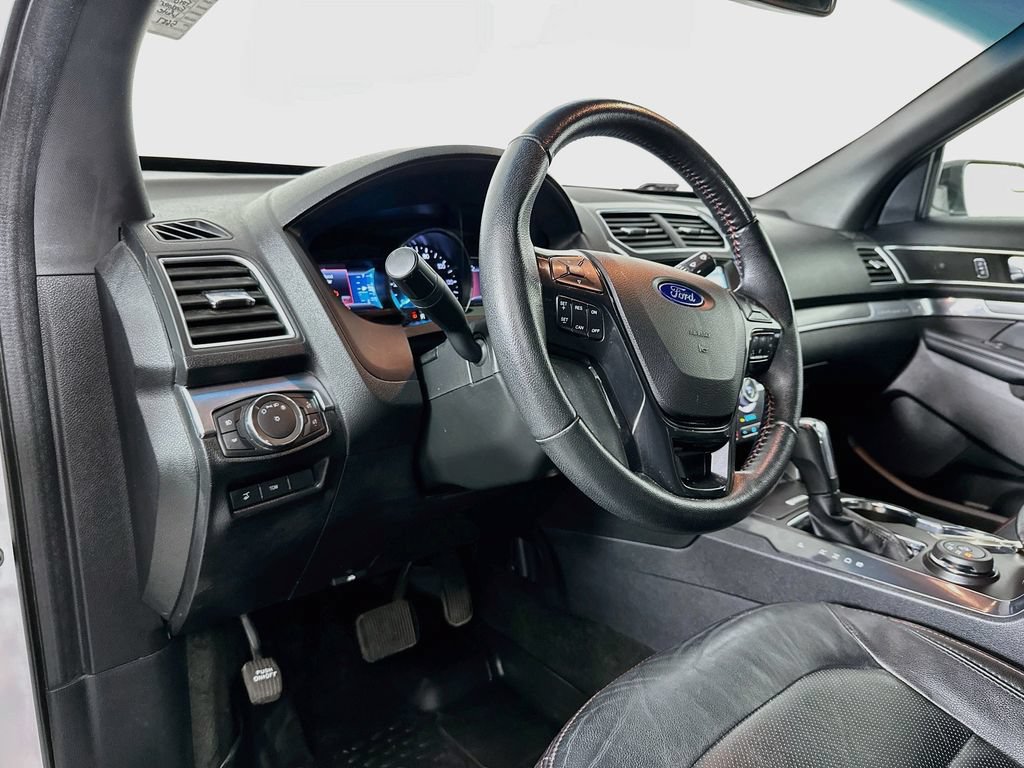 Used 2017 Ford Explorer Sport AWD/4WD image 10