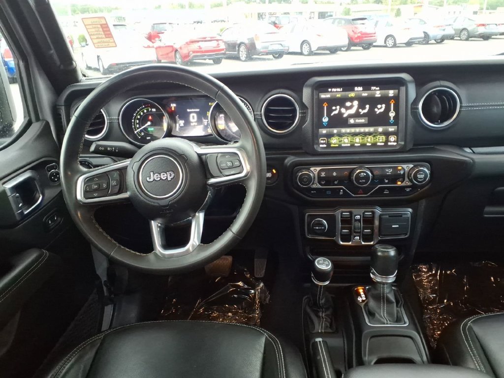 Used 2023 Jeep Wrangler Unlimited Sahara w/ Cold Weather Group AWD/4WD image 20