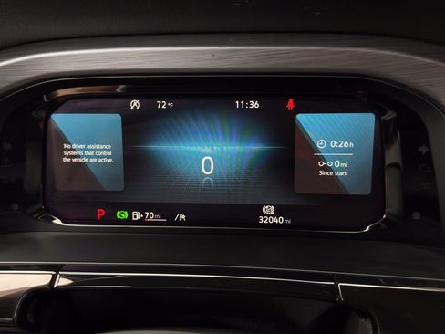 Used 2025 Volkswagen Atlas Cross Sport SE image 19