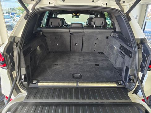 Used 2025 BMW X5 xDrive50e image 16