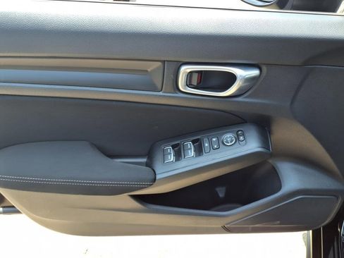 Used 2023 Honda Civic Sport image 10