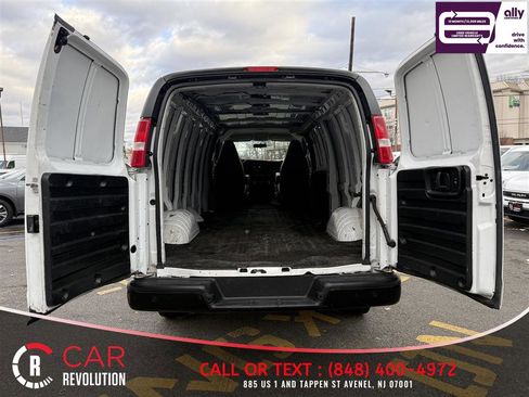 Used 2022 Chevrolet Express 2500 Extended w/ Driver Convenience Package image 4