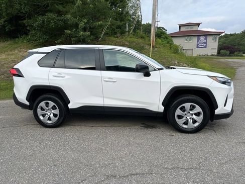 Used 2024 Toyota RAV4 LE image 10