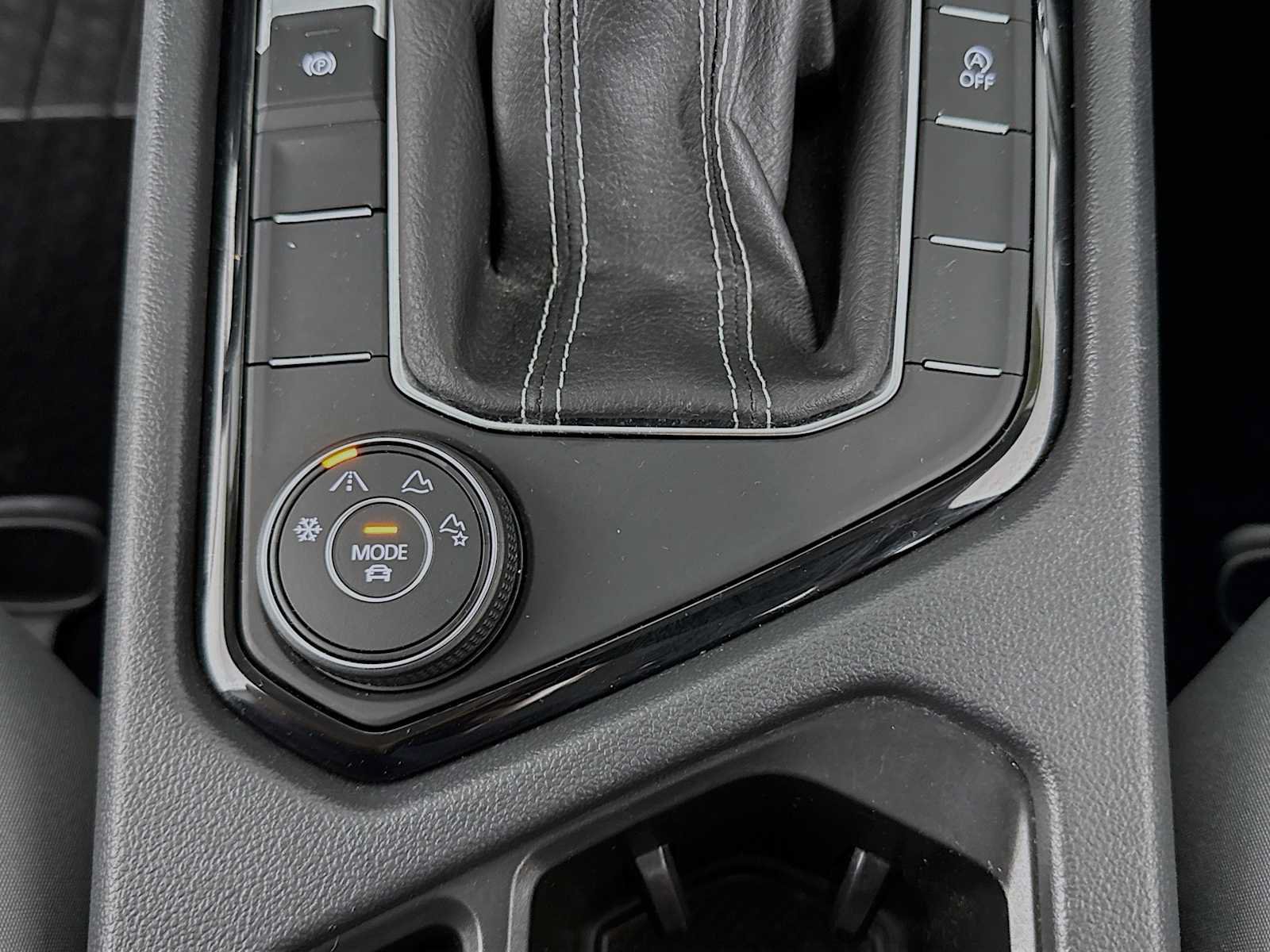 Used 2023 Volkswagen Taos S w/ Driver Assistance Package AWD/4WD image 17