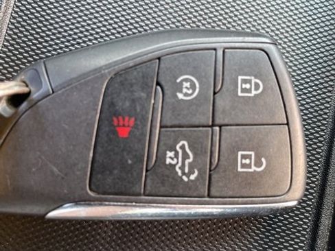 Used 2022 Chevrolet Silverado 1500 Custom image 36