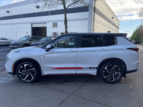 Used 2024 Mitsubishi Outlander Ralliart image 7