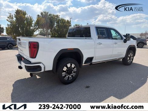 Used 2024 GMC Sierra 3500 Denali w/ Denali Reserve Package image 8