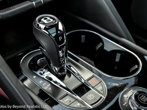 Used 2023 Bentley Bentayga image 51